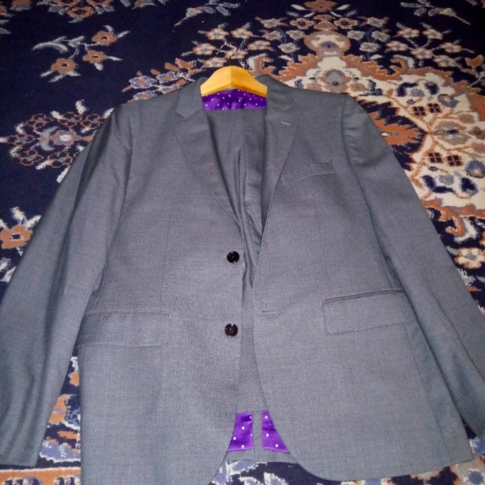 INDOCHINO MEN SUIT.